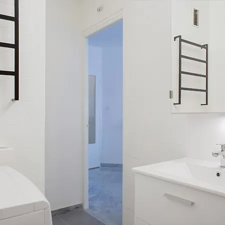 公寓 Exclusivite : Charmant Studio Au Centre-ville 耶尔
